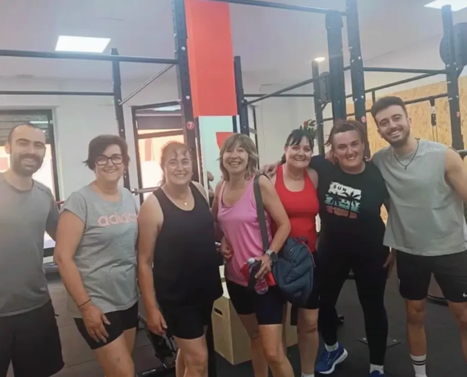 Grupo de alumnos de 7entrenamiento en Castalla — comunidad que entrena unida